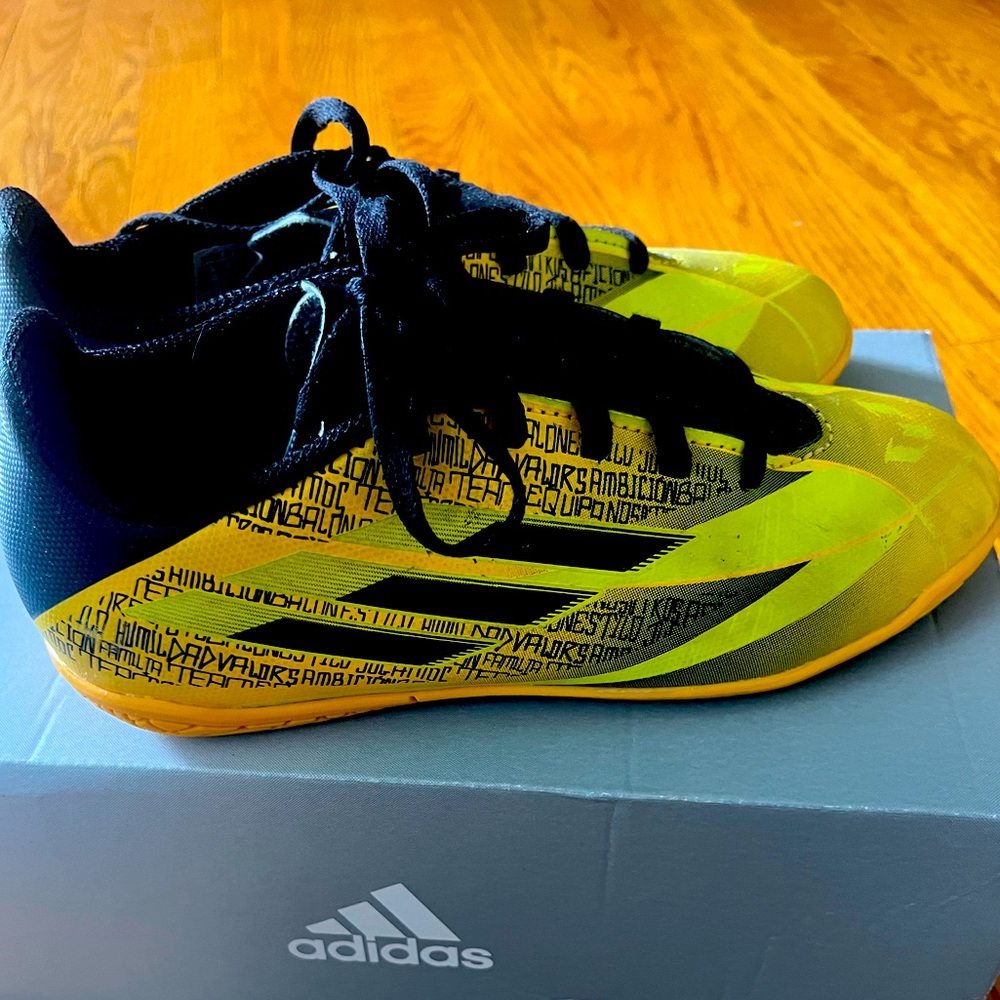 Adidas kids indoor soccer shoes